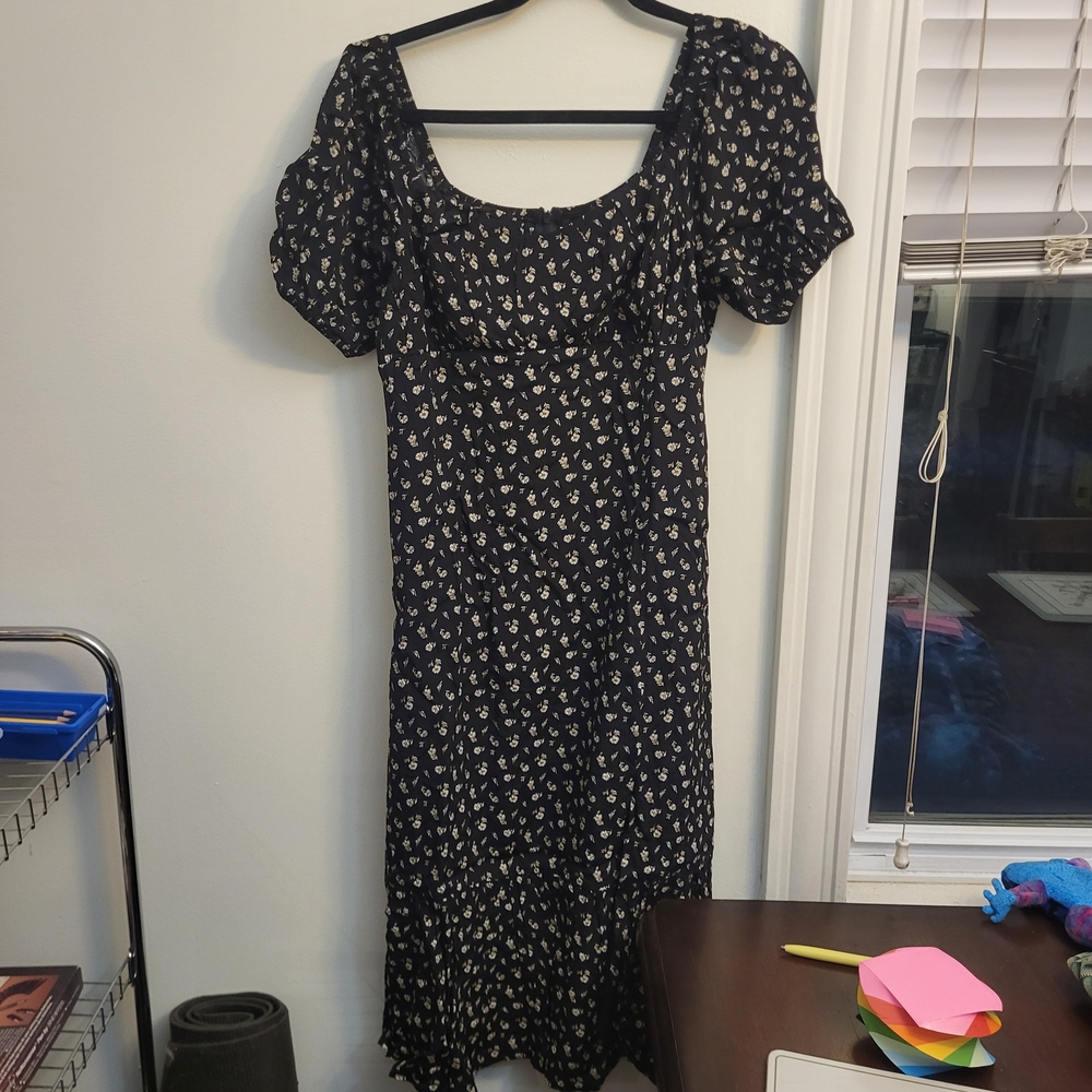 Chic Black Floral Midi Dress